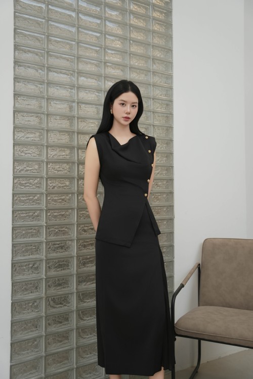 Sixdo Black Silk Blouse